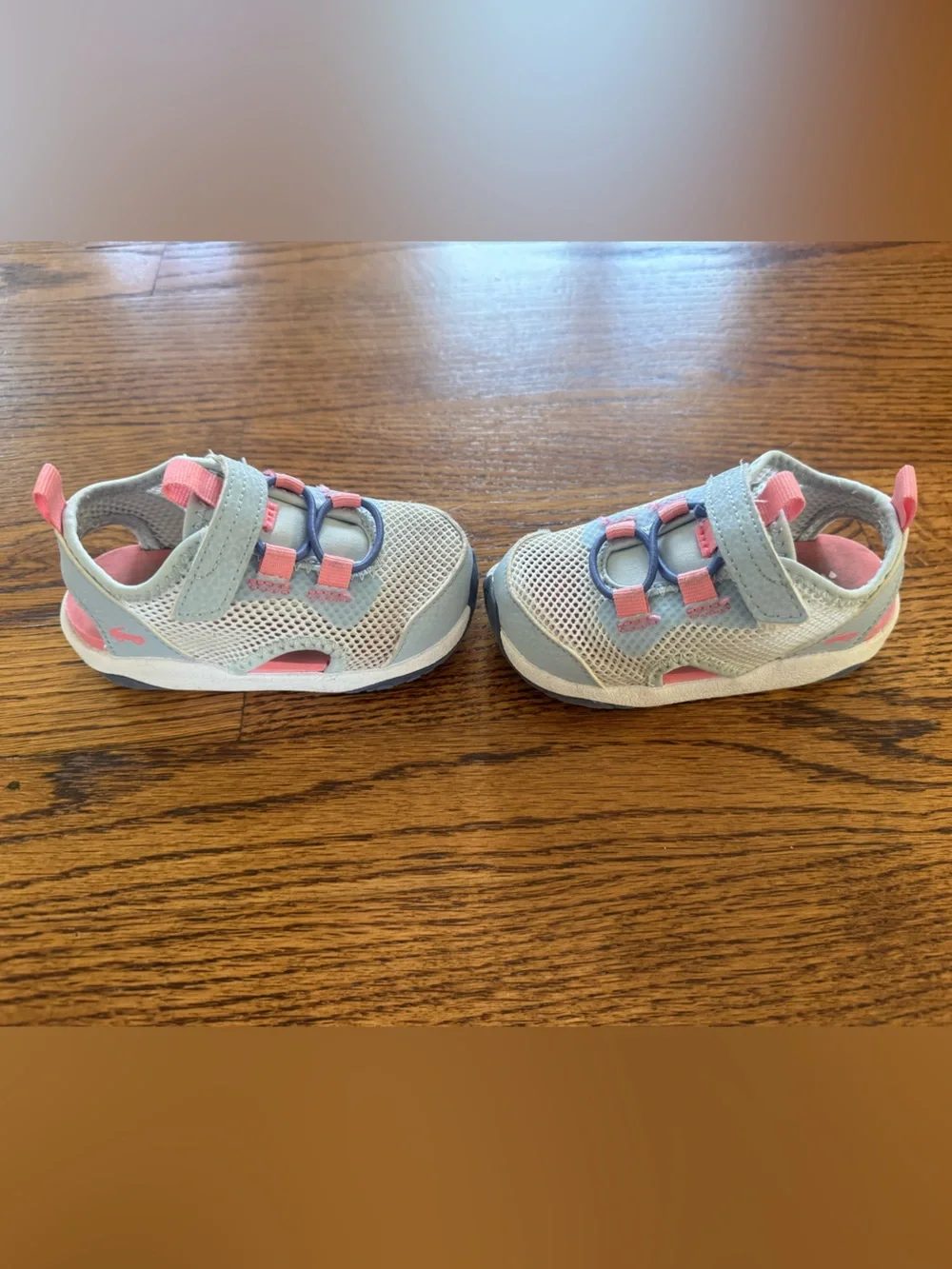 See Kai Run Toddler Size 6 mesh shoes